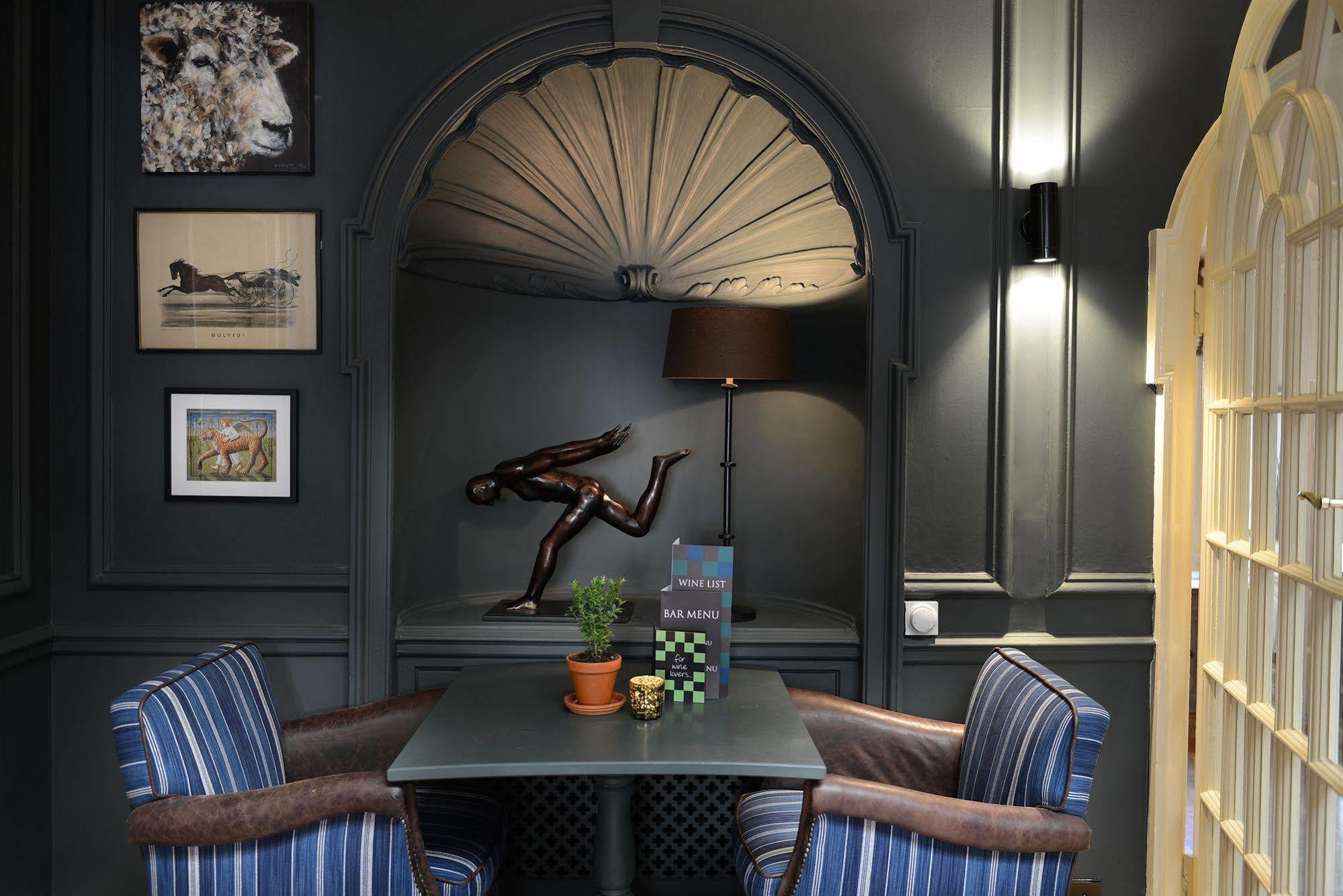The Close Hotel Tetbury Bagian luar foto